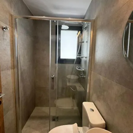 Niko's Urban Living Дом отдыха *