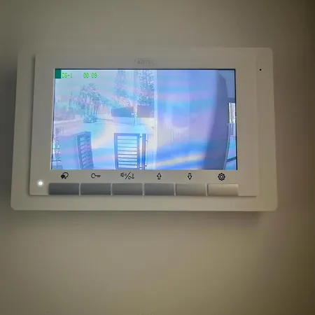 Niko's Urban Living Дом отдыха *