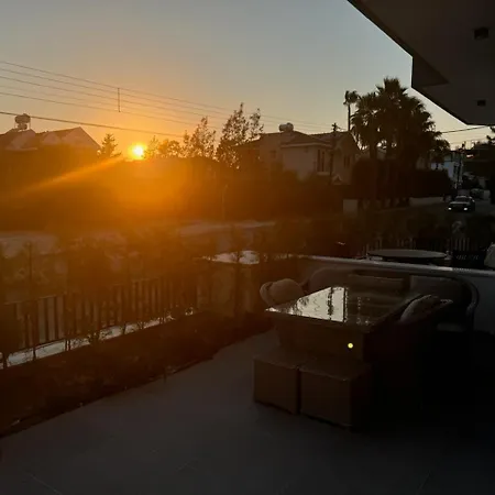 Semesterbostad Niko's Modern Family Near The Limassol